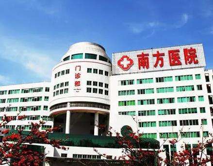 广州假体隆胸医院去哪家比较好？下面五家医院正规且实力强哦！